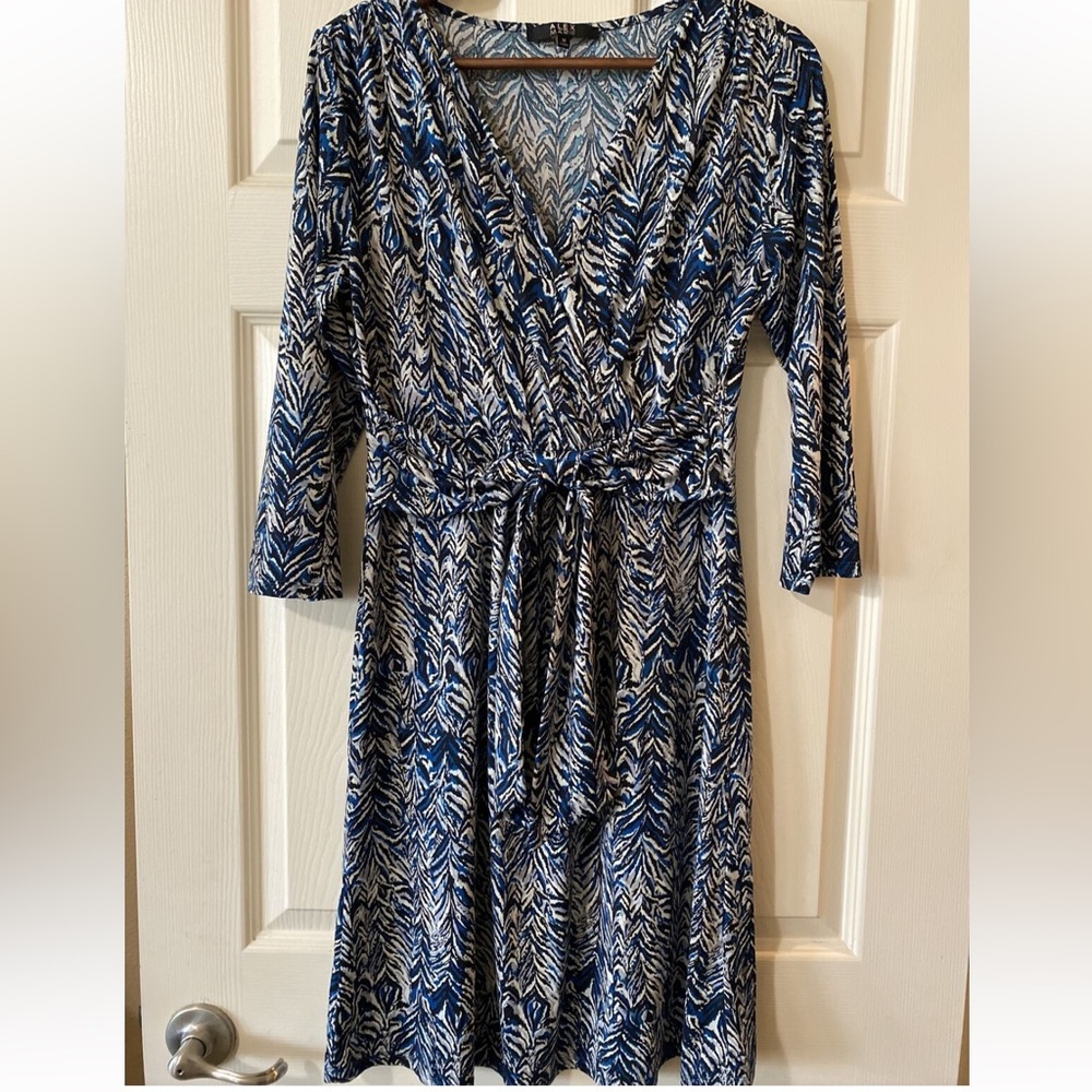 Alex Marie Dress Large Blue Black V Neck‎ Faux Tie Front Knee Length / box 18-36